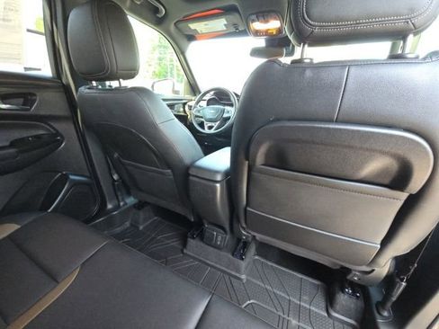 Used 2021 Chevrolet TrailBlazer ACTIV w/ Sun and Liftgate Package FWD image 18