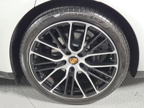 Used 2023 Porsche Panamera Platinum Edition w/ Sport Chrono Package image 10