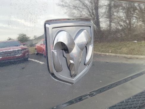 Used 2014 RAM 2500 Laramie w/ Black Appearance Group image 6