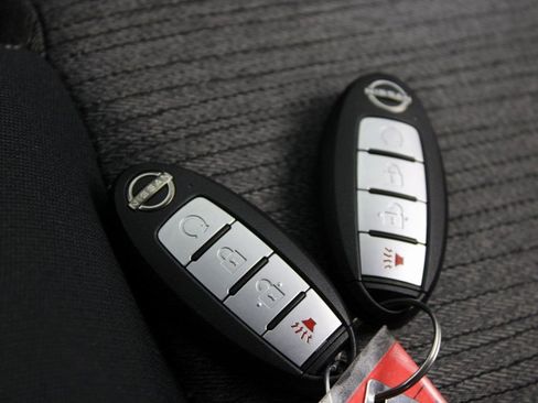 Certified 2022 Nissan Rogue SV image 31