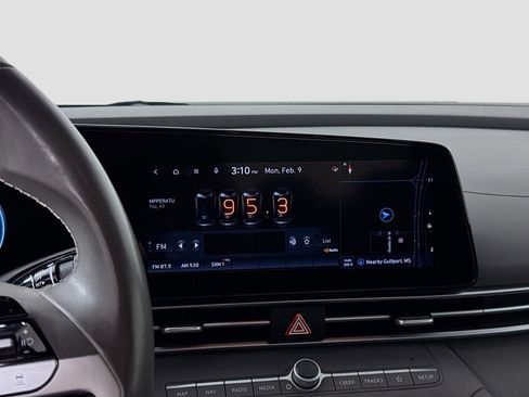 Certified 2023 Hyundai Elantra SEL w/ Convenience Package image 15