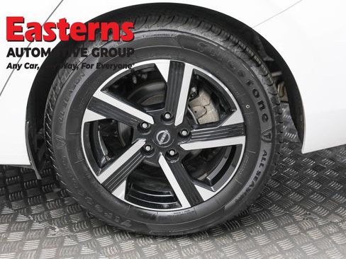 Used 2024 Nissan Sentra SV FWD image 8