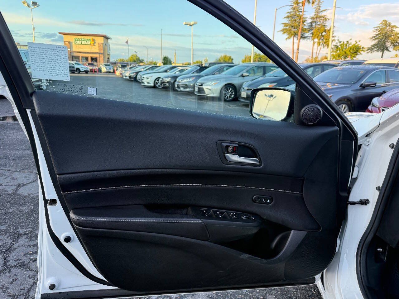 Used 2019 Acura ILX w/ Premium Package FWD image 9