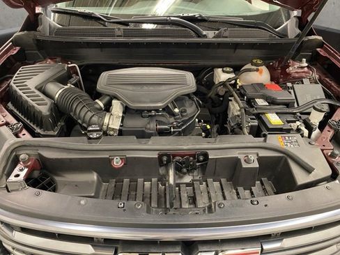 Used 2023 GMC Acadia AT4 image 28