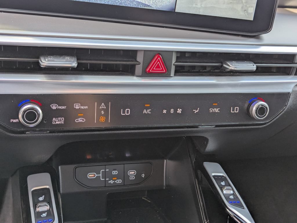 Certified 2026 Kia Sorento SX FWD image 28