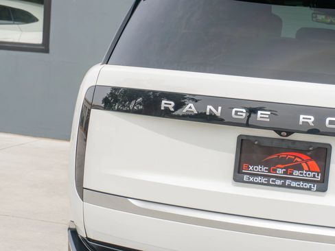 Used 2024 Land Rover Range Rover Long Wheelbase Autobiography AWD/4WD image 41