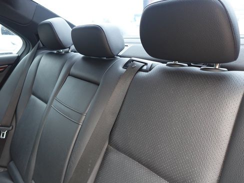 Used 2014 Mercedes-Benz C 250 Sedan image 16