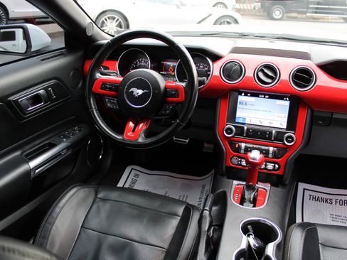 Used 2019 Ford Mustang Premium image 14