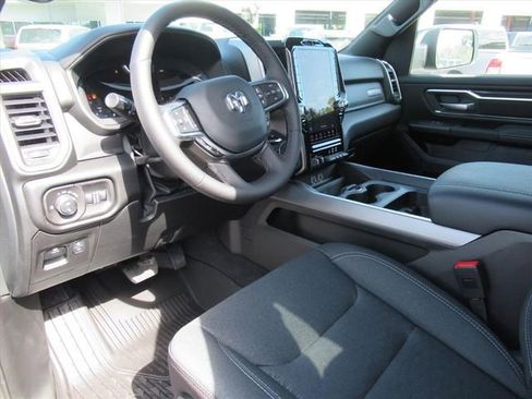 New 2026 RAM 1500 4x4 Crew Cab image 15
