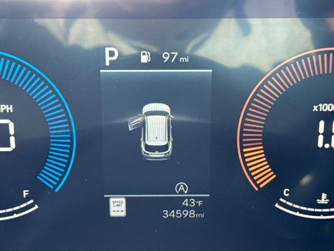 Certified 2025 Hyundai Tucson SEL image 28