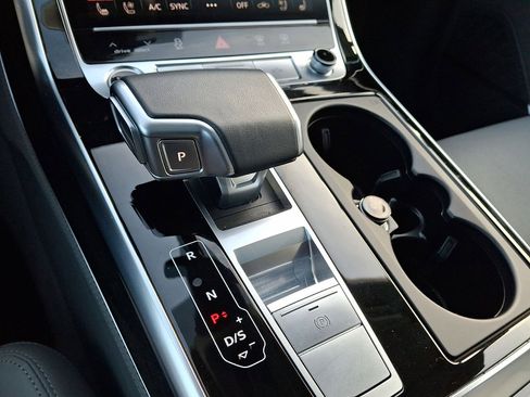 Used 2024 Audi Q7 3.0T Prestige image 27