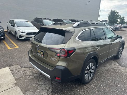 Certified 2023 Subaru Outback Touring AWD/4WD image 3