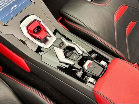 Used 2021 Lamborghini Huracan EVO RWD image 21