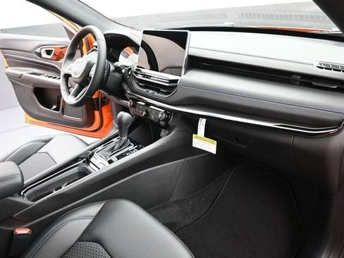 New 2026 Jeep Compass Latitude AWD/4WD image 27