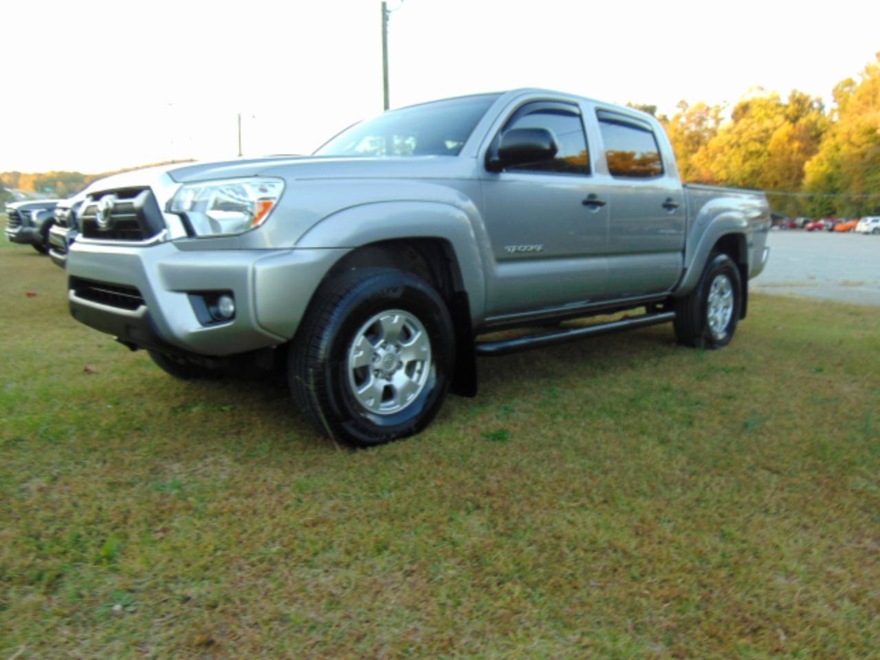 Used 2014 Toyota Tacoma 4x4 Double Cab w/ TRD Off-Road Package image 26