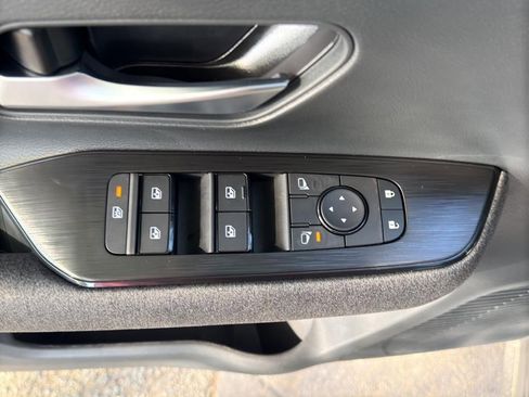 New 2026 Nissan Kicks SV w/ SV Premium Package image 17