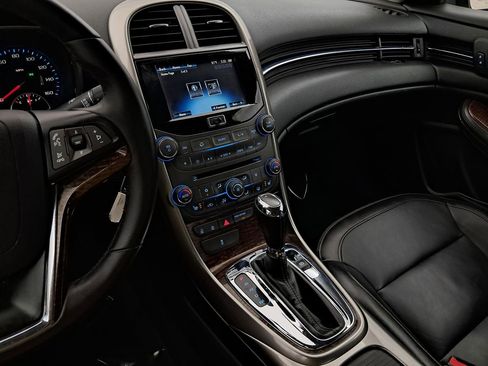 Used 2013 Chevrolet Malibu LTZ image 12