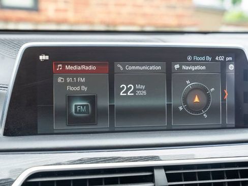 Used 2019 BMW 740i w/ Executive Package RWD image 25
