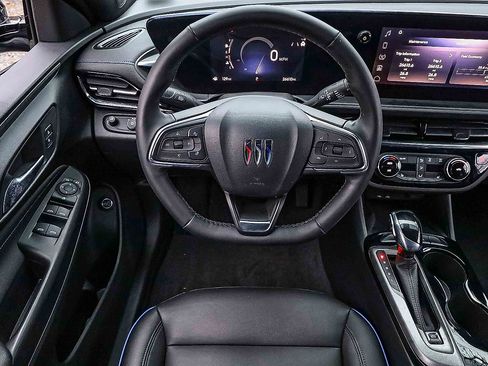 Used 2024 Buick Envista Sport Touring w/ Convenience I Package image 16