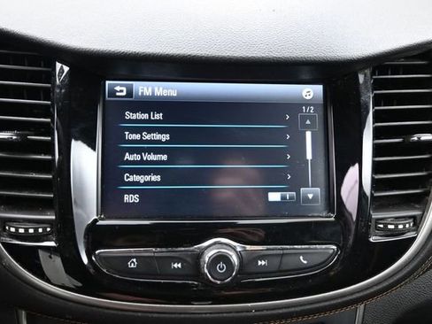 Used 2017 Chevrolet Trax LT FWD image 18