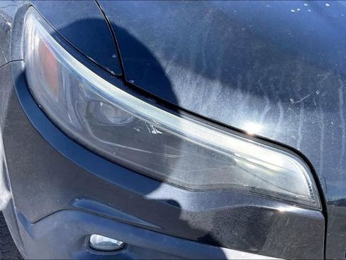 Used 2020 Jeep Cherokee Trailhawk w/ Cold Weather Group image 30