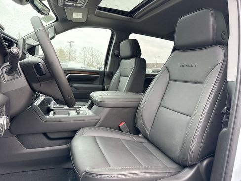 New 2026 GMC Sierra 2500 Denali w/ Denali Reserve Package image 13