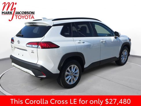 Used 2024 Toyota Corolla Cross LE AWD/4WD image 9