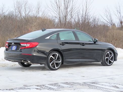 Used 2020 Honda Accord Sport image 3