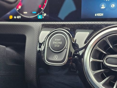 New 2025 Mercedes-Benz CLA 250 4MATIC image 34