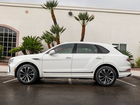 New 2025 Bentley Bentayga image 5