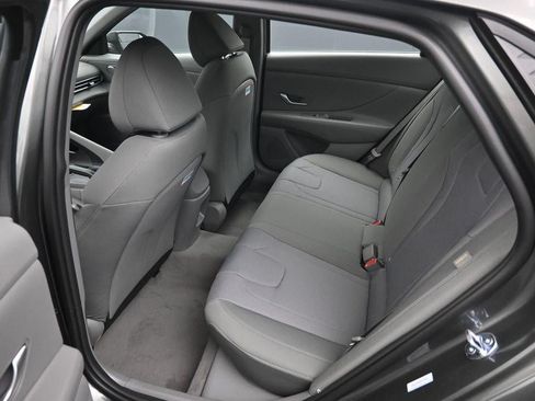 New 2026 Hyundai Elantra SE FWD image 10