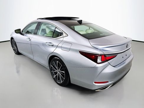 Used 2022 Lexus ES 350 w/ Premium Package image 5