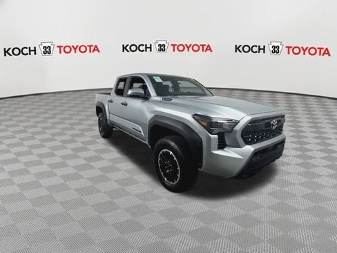 New 2025 Toyota Tacoma TRD Off-Road image 2