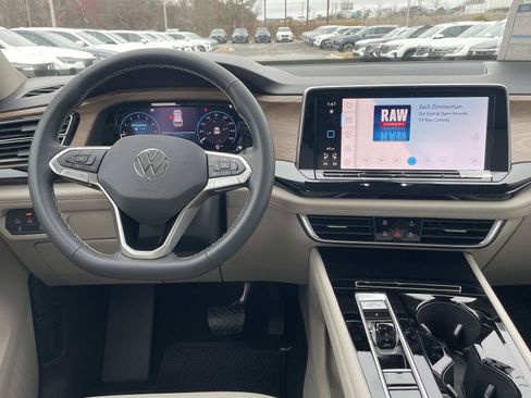 New 2026 Volkswagen Atlas SE FWD image 16