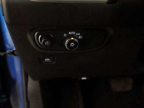 Used 2020 GMC Terrain SLE image 31