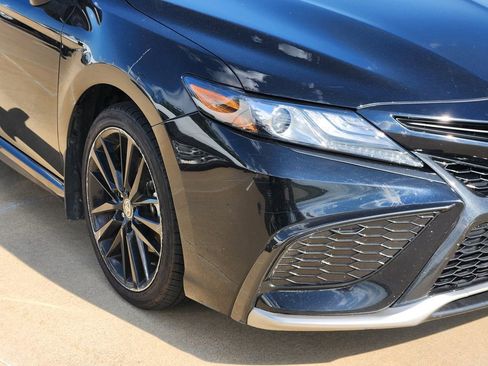 Used 2024 Toyota Camry XSE FWD image 11