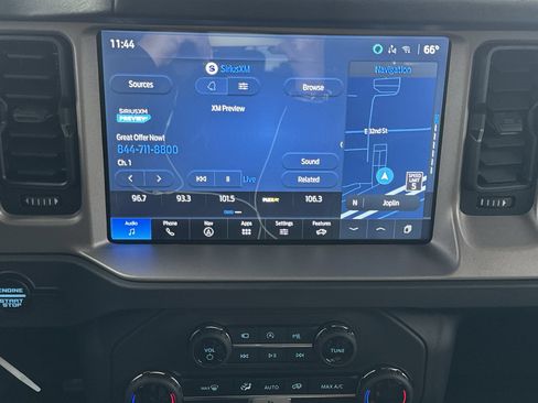 Used 2025 Ford Bronco Outer Banks w/ Sasquatch Package AWD/4WD image 16