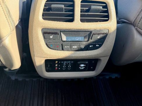 Used 2016 Honda Pilot Elite image 17