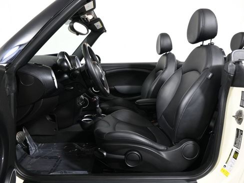 Used 2015 MINI Cooper S image 3