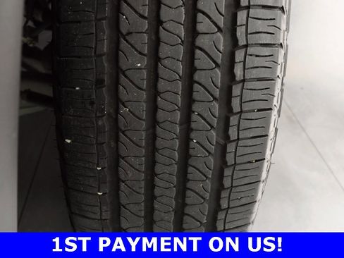 Certified 2023 Jeep Grand Cherokee Laredo w/ Luxury Tech Group I image 38