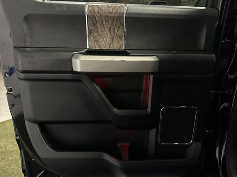 Used 2017 Ford F250 Lariat w/ Lariat Ultimate Package image 17