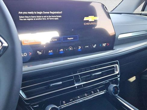New 2026 Chevrolet Traverse LT w/ Driver Confidence Package FWD image 12