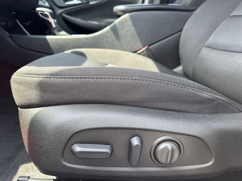 Used 2024 Chevrolet Malibu LT FWD image 12