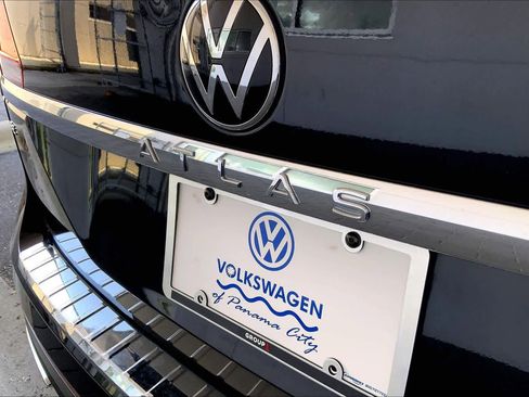 Used 2023 Volkswagen Atlas SE image 31