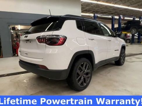 New 2026 Jeep Compass Limited image 8