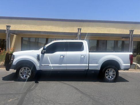Used 2019 Ford F350 King Ranch w/ King Ranch Ultimate Package AWD/4WD image 3