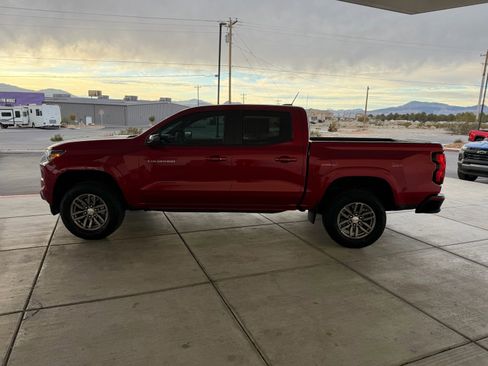 Used 2024 Chevrolet Colorado LT w/ LT Convenience Package image 6
