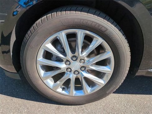 Used 2021 Buick Enclave Premium w/ Sun and Sites Package image 10