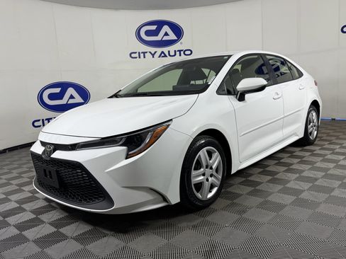 Used 2022 Toyota Corolla LE image 26