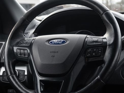 Used 2016 Ford Explorer XLT w/ Equipment Group 202A image 24